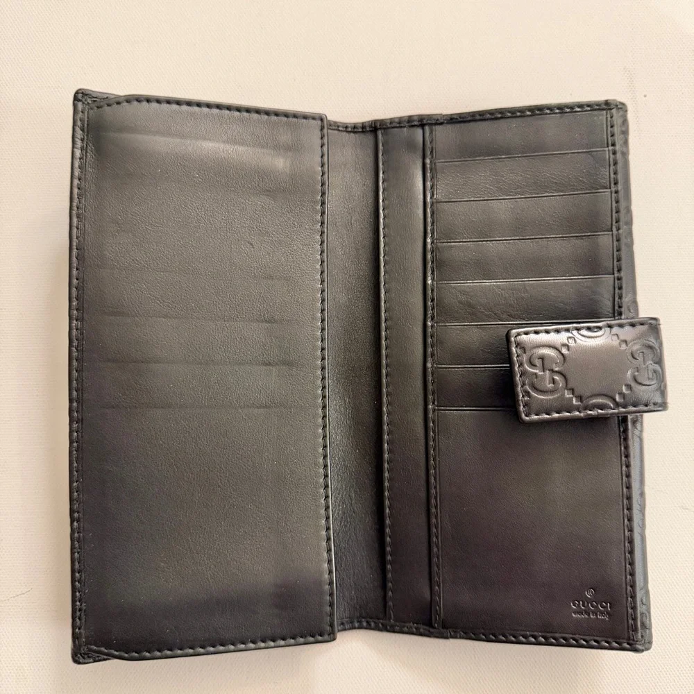 Gucci Logo Black Embossed Leather Long Fold Wallet - Picture 4 of 6